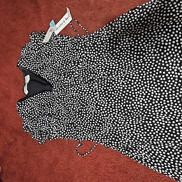 Dress - Picture 3 of 4